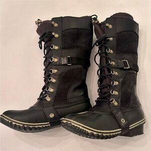 Sorel Women's Conquest Carly Waterproof Duck Snow Boot SZ 7.5 Black Winter Snow